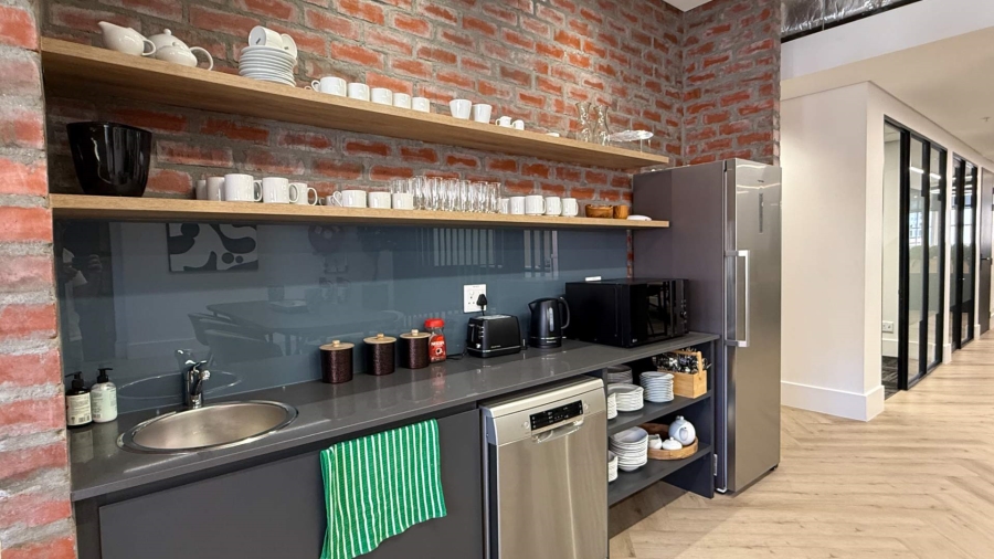 To Let commercial Property for Rent in Gardens Western Cape